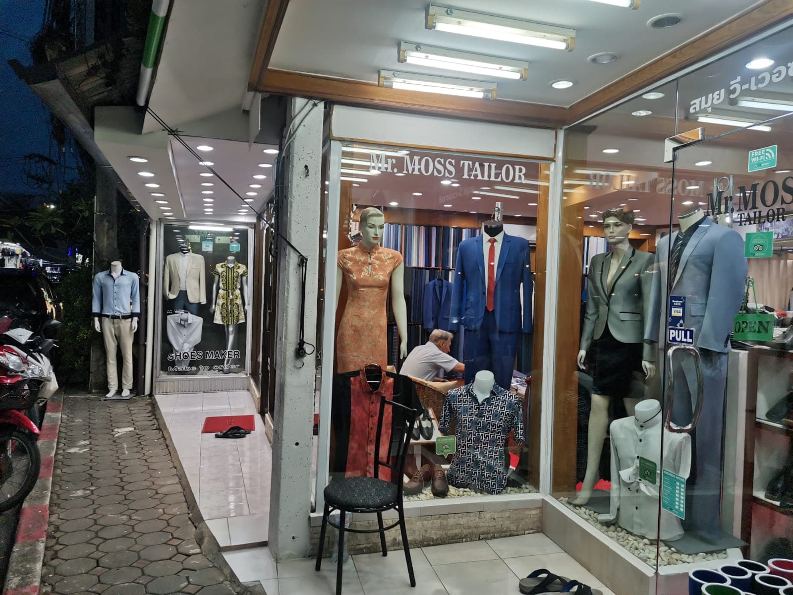 Mr. Moss Tailor Zoom Shop